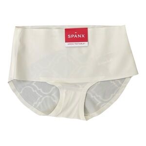 ♥️SPANX♥️Undie-Tectable in Ivory Size (XS)